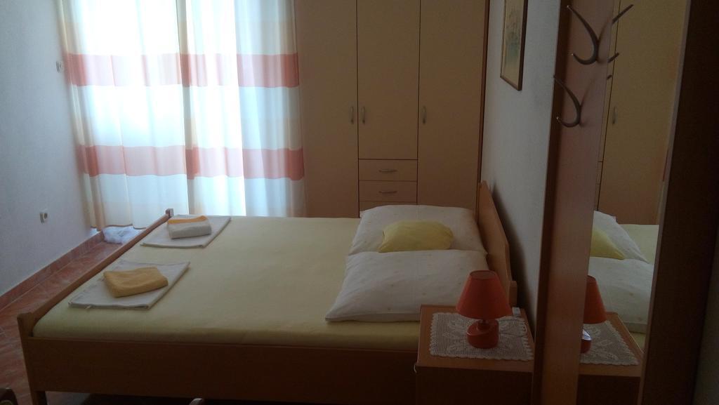 Apartments Erceg Omiš Eksteriør billede