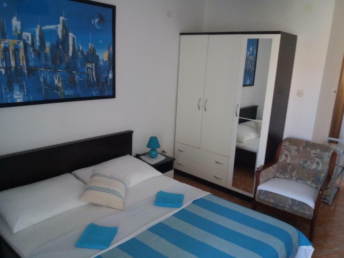 Apartments Erceg Omiš Eksteriør billede